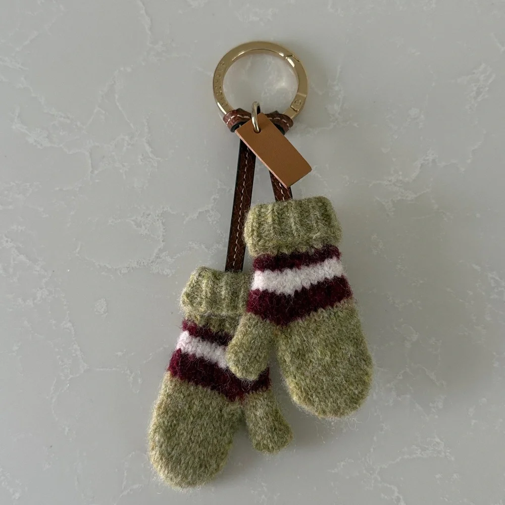 NWOT Longchamp Le Pliage Cocooning Mitten Bag Charm